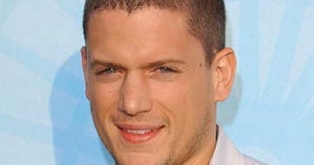 Wentworth Miller Loves Cock and Flips Off Russia