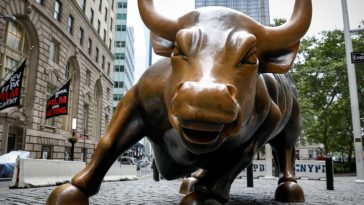 Wall Street Bull Damaged After Man Attacks With Banjo