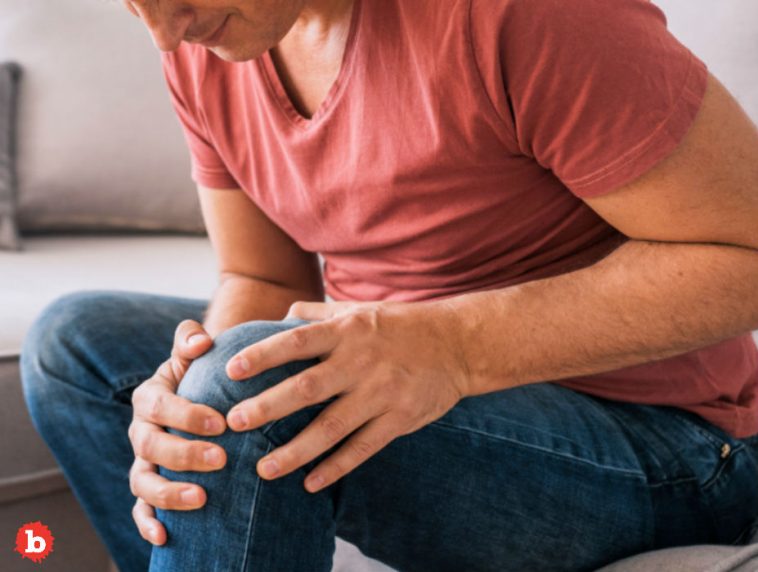 Man Rushes to Hospital With Blue Legs, Diagnosis: Idiot