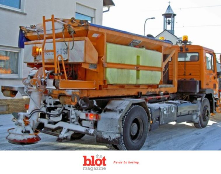 Cincinnati Cops Chase Salt Truck, Salt Truck Sprays Cop Cars With Salt