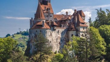 Dracula’s Romanian Castle Now Offering Covid-19 Vaccines