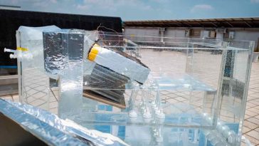 Huge Breakthrough In New Solar Device That Desalinates Seawater