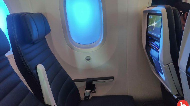 Paying For a Window Seat Doesn't Get You a United Airlines Window